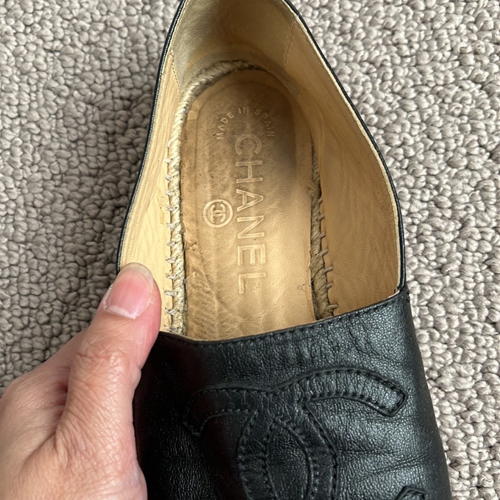 CHANEL Lambskin Espadrille Flats (37) - Black - Picture 2 of 11